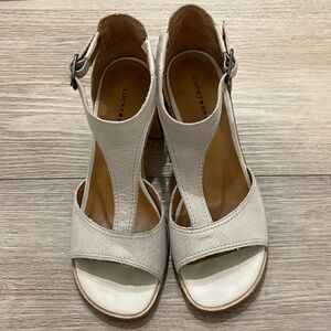 ✨ Lucky Brand “Sambeni” T-Strap Sandals – Nude – Women’s 7M